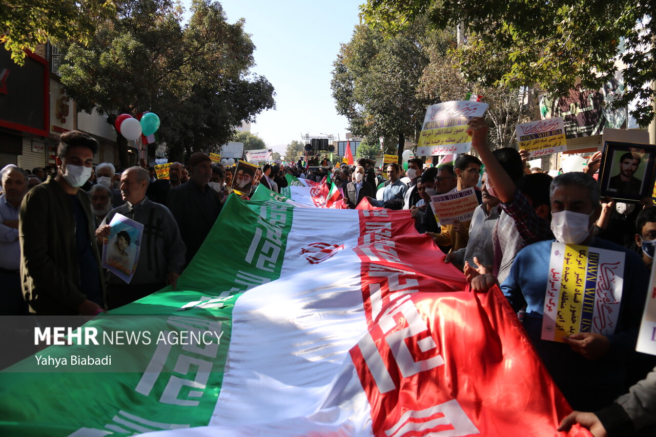 Iranians mark 13 Aban occasion with nationwide rallies