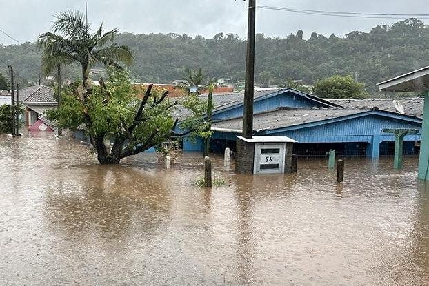 Death toll from Kenya's El Nino floods jumps to 120