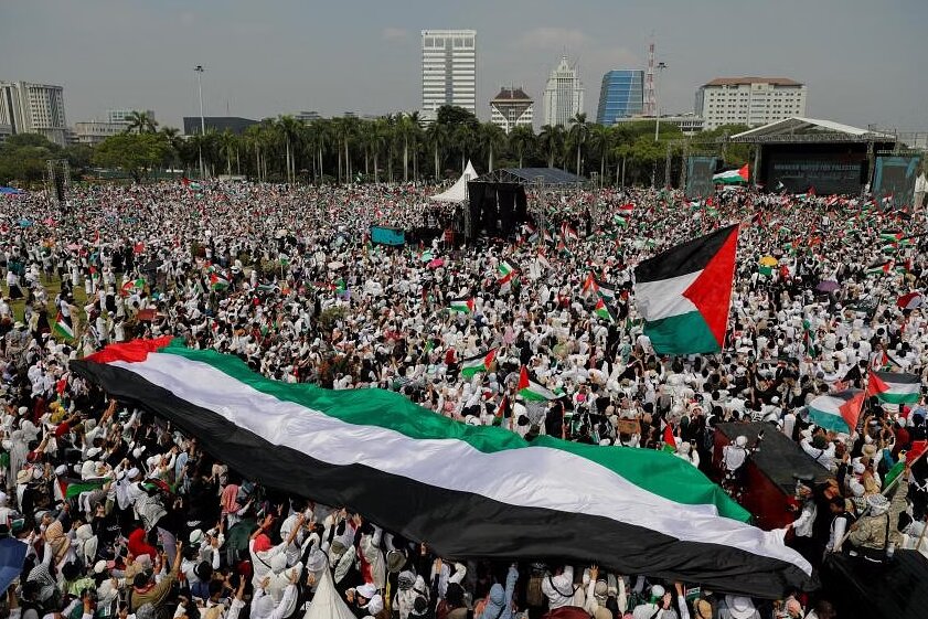 Iran FM lauds glorious pro-Palestine rallies in Indonesia