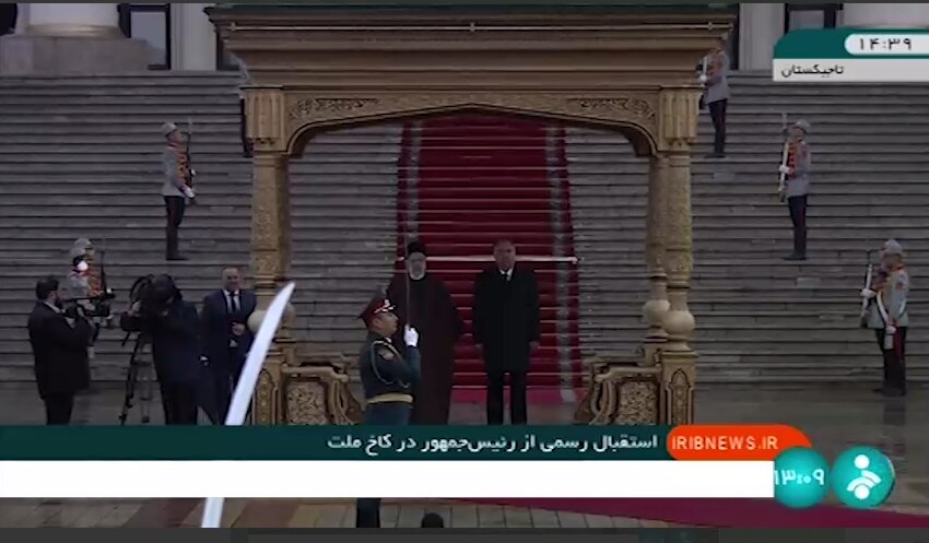 Raeisi officially welcomed by Tajik president (+VIDEO)