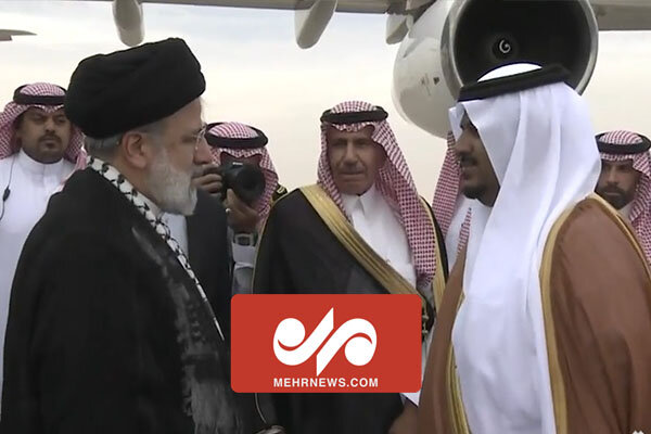 VIDEO: Raeisi arrives in Riyadh to attend OIC meeting