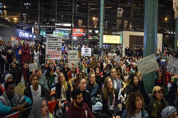 Hundreds protest against Dutch government for aiding Israel