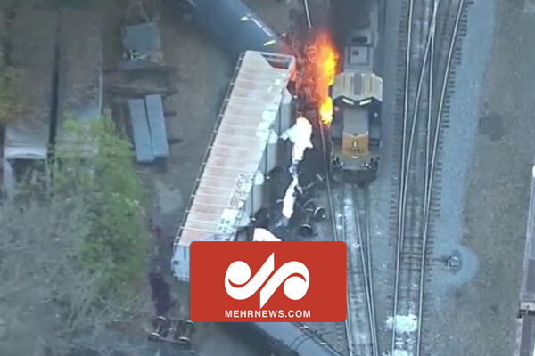 VIDEO: Train derailment leads to diesel fuel fire in US