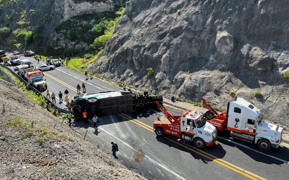 5 dead, 56 injured in Mexico bus crash