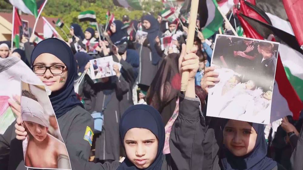 Lebanese children denounce Israeli crimes