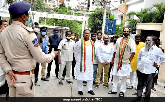 Congress Persuades Nine Rebels To Drop Out Of Telangana Race