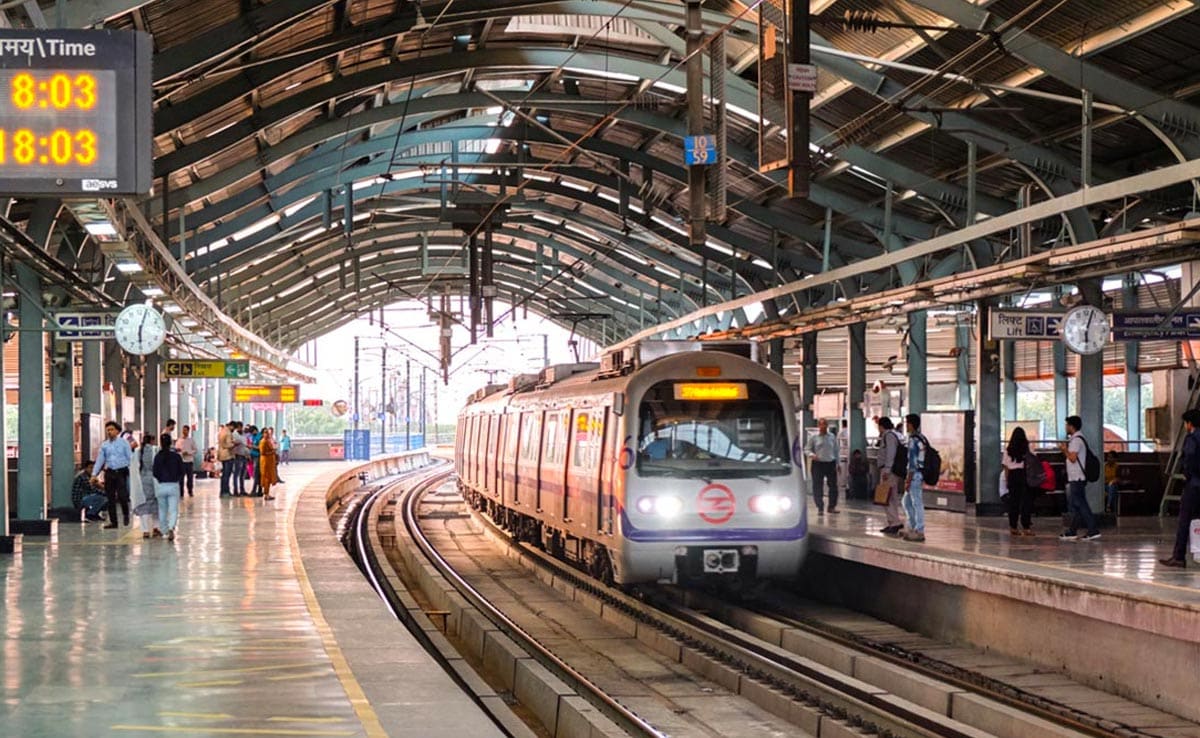 Man Jumps In Front Of Delhi Metro Train On Yellow Line, Dies