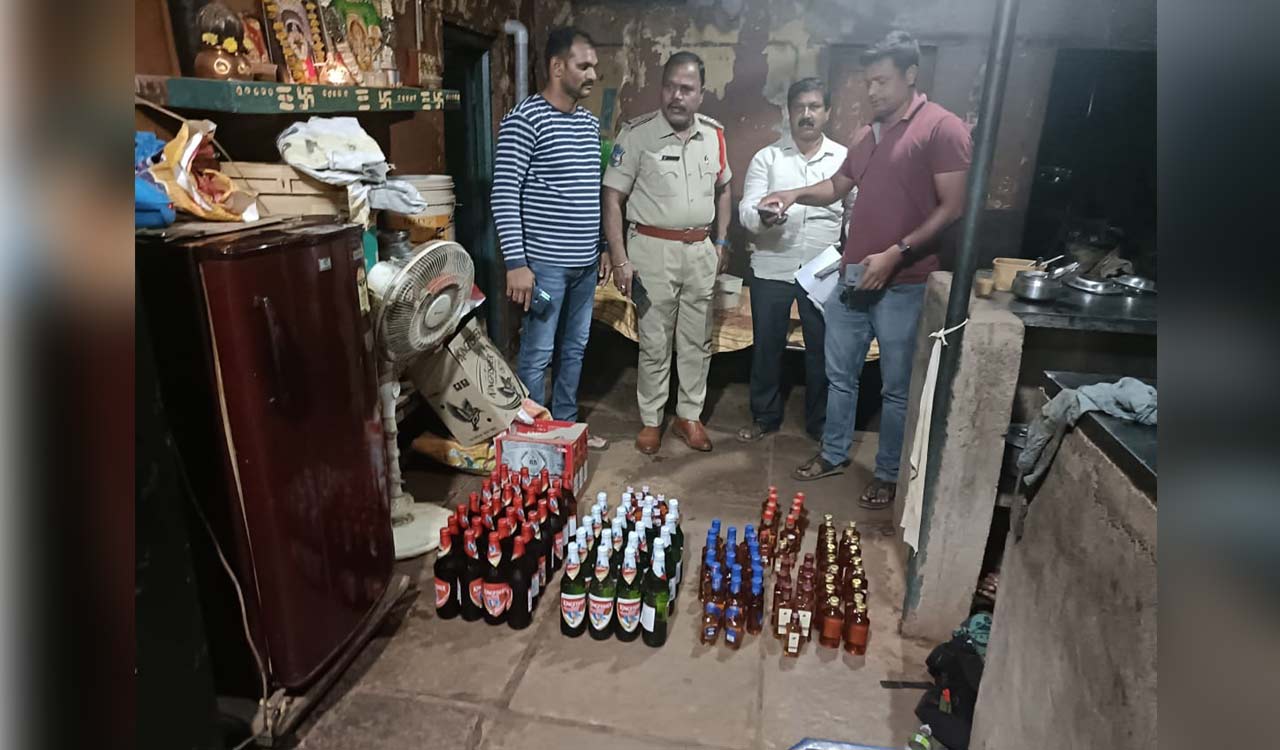 Sangareddy police raids belt shops, illegal gas refilling centres