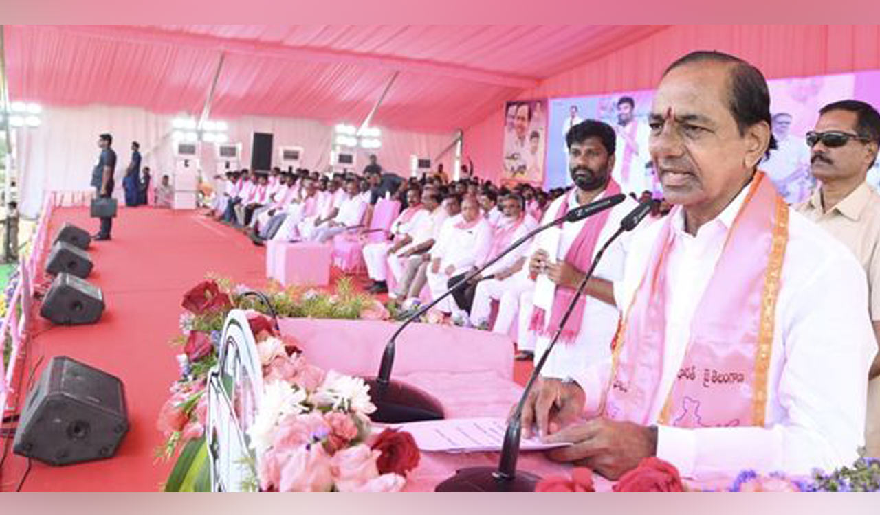 CM KCR cautions people to be aware of ‘suitcase’ leaders