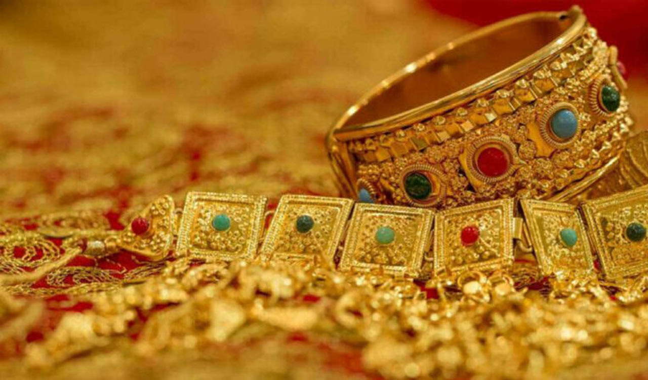 Gold prices soar to 7-month high