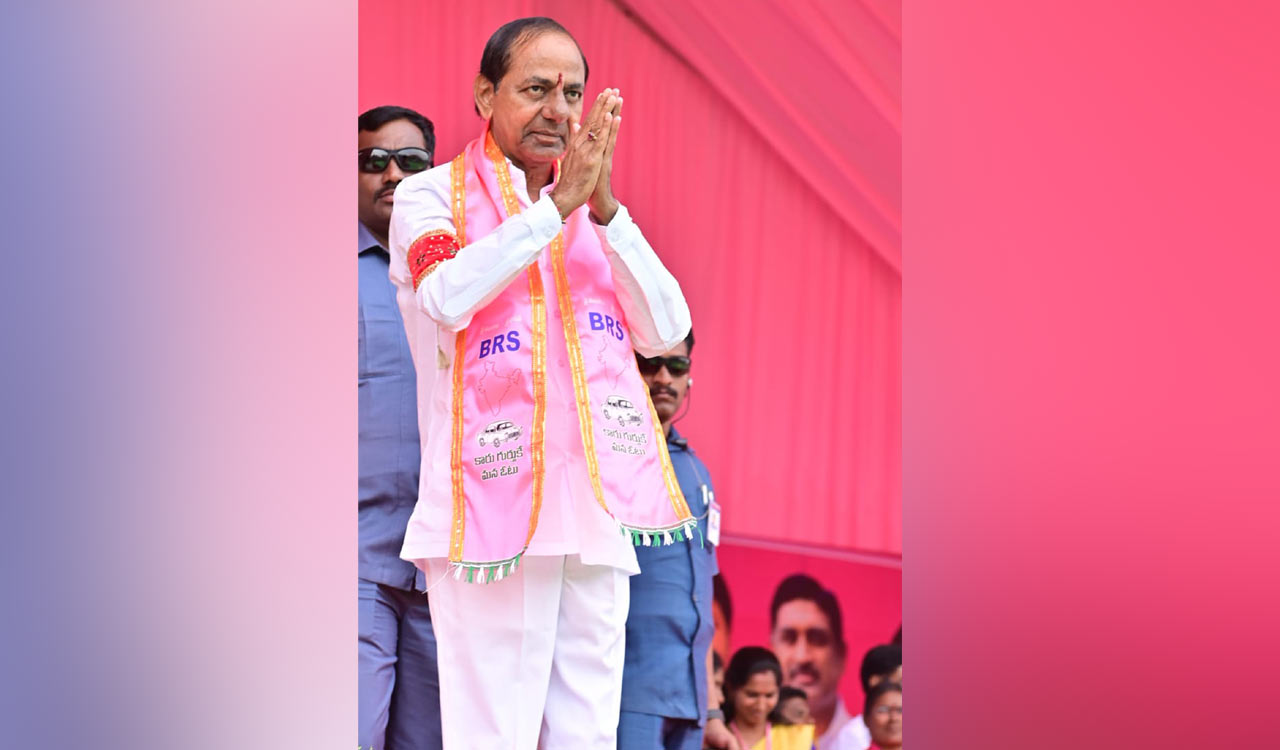 Medak backs KCR solidly, BRS again intimes of trouble