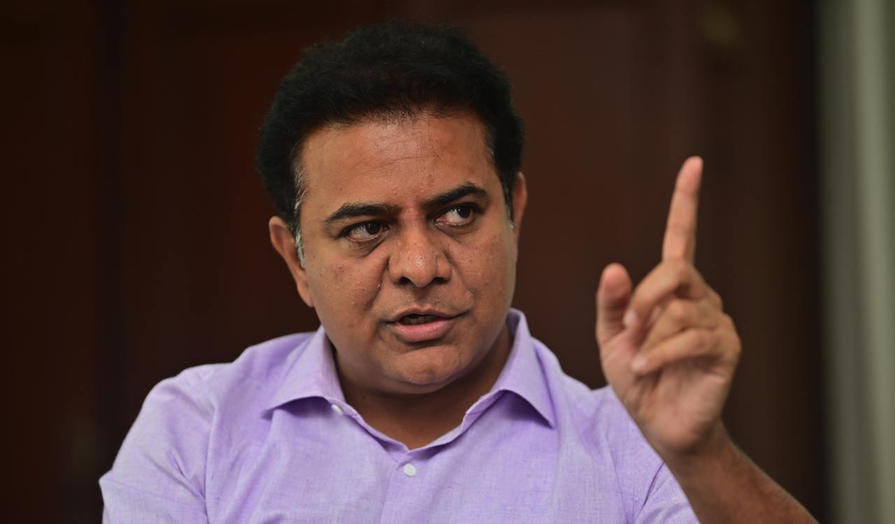 PM Modi ‘hoodwinking’ people with promise of panel on SC sub-quota: KTR