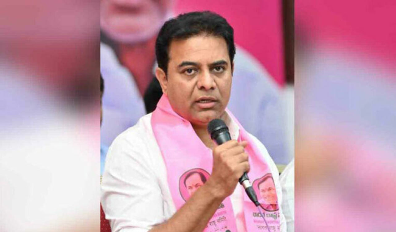 Battle between Delhi Dorala and Telangana Prajala, says KTR