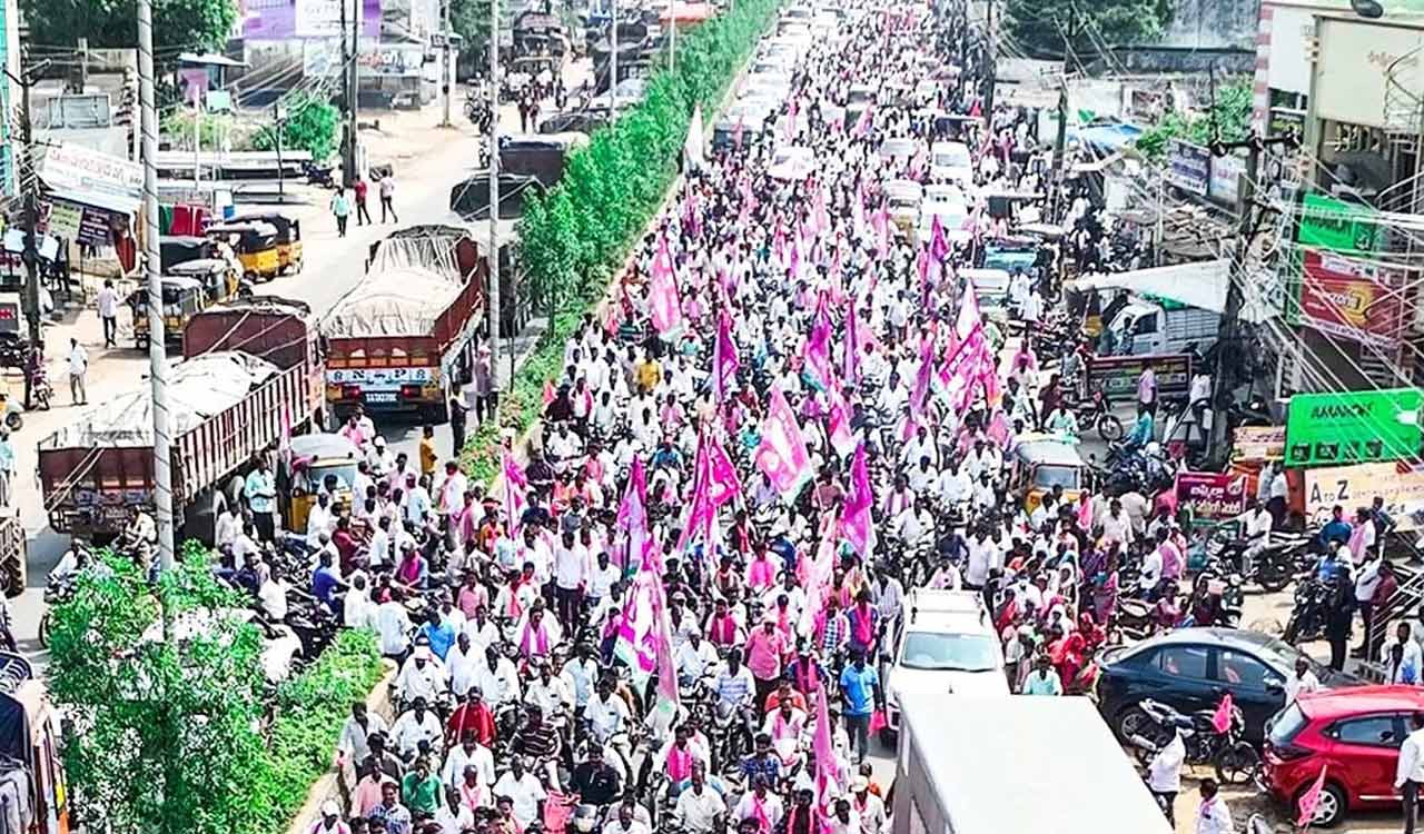 Massive rallies marks filing of nominations by BRS candidates in Khammam