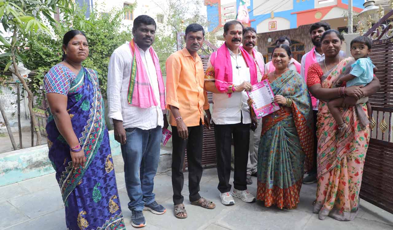 MLA Vinay Bhaskar urges voters to gift MLA seat to KCR