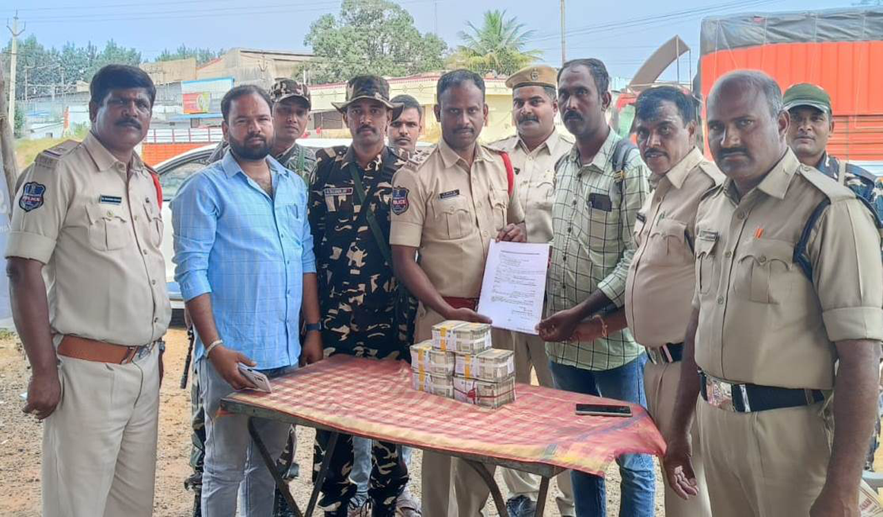 Rs 25 lakh cash seized in Medak