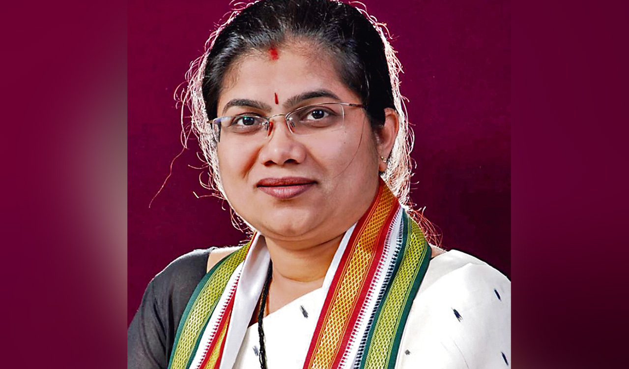 Palvai Sravanthi resigns from Congress