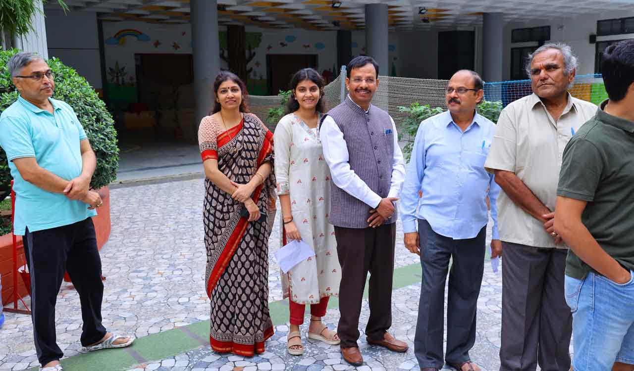 Telangana Assembly Elections: TSRTC MD VC Sajjanar Votes in Kondapur