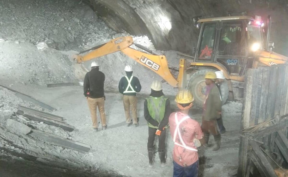 Landslide Hampers Rescue 40 Trapped In Uttarakhand Tunnel For 70 Hours