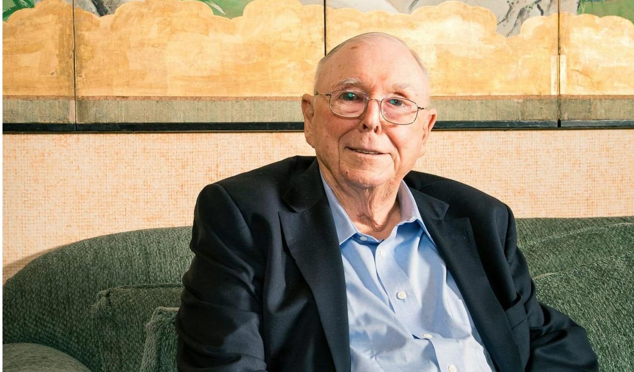 Charlie Munger, Warren Buffet’s sidekick at Berkshire Hathaway, dies at 99