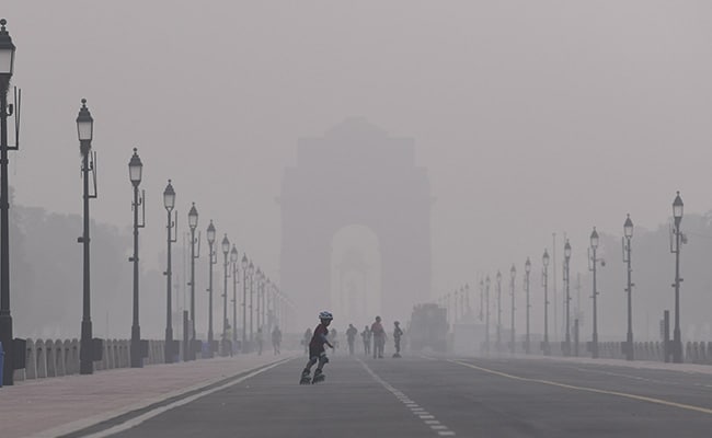 2 Days After Diwali, Delhi Air Quality Slips Back Into "Severe" Category