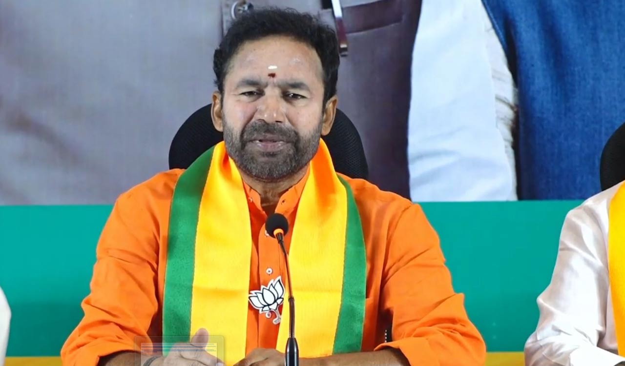 Karnataka Congress misusing public money to influence TS voters: Kishan Reddy