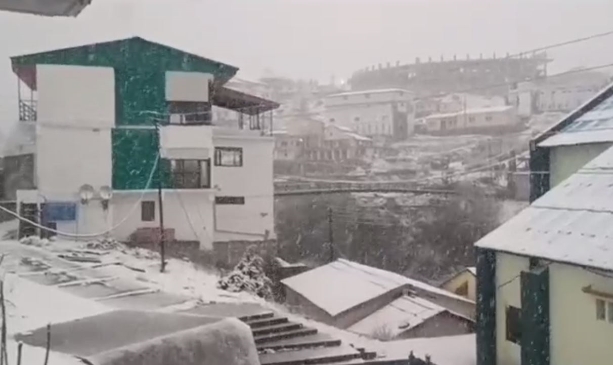 Video: Snowfall In Uttarakhand's Badrinath For Second Consecutive Day