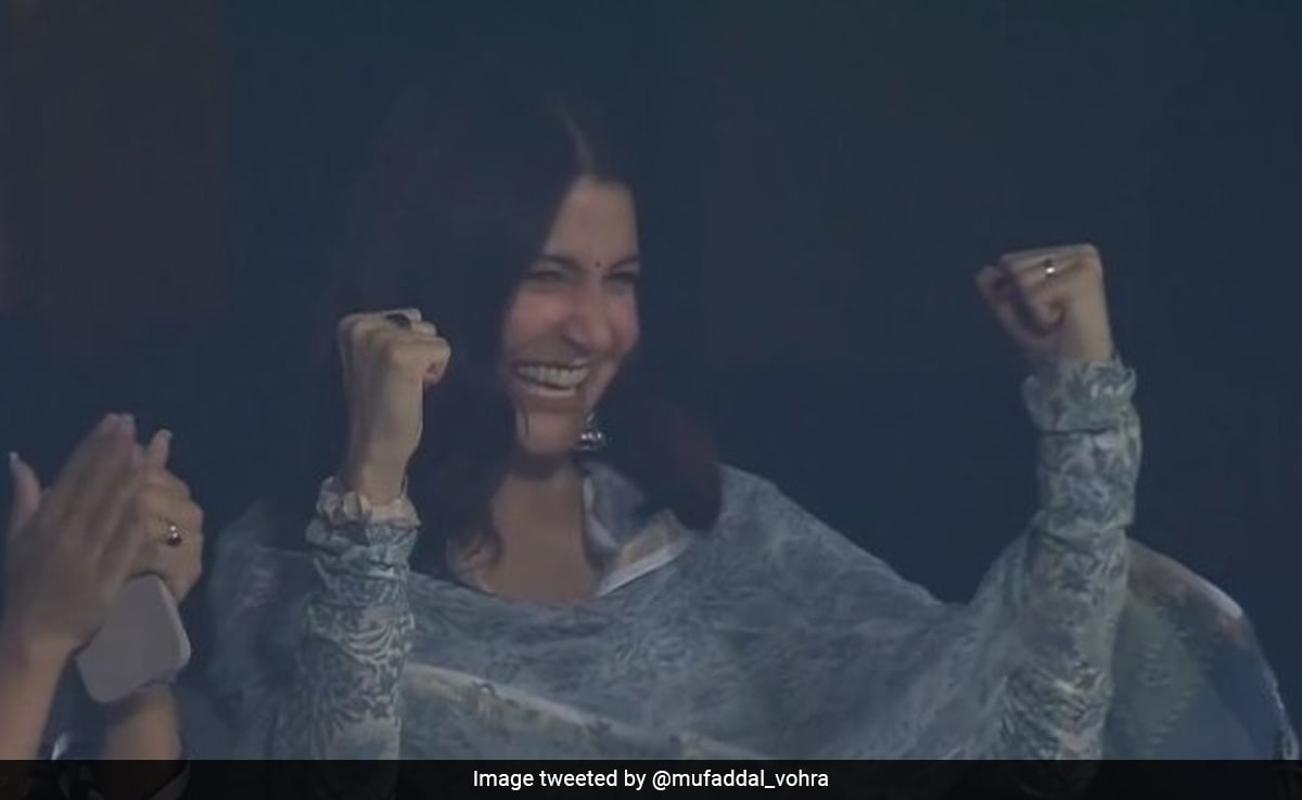 Watch: Kohli Claims ODI Wicket After 9 Years. Anushka's Reaction Is Viral