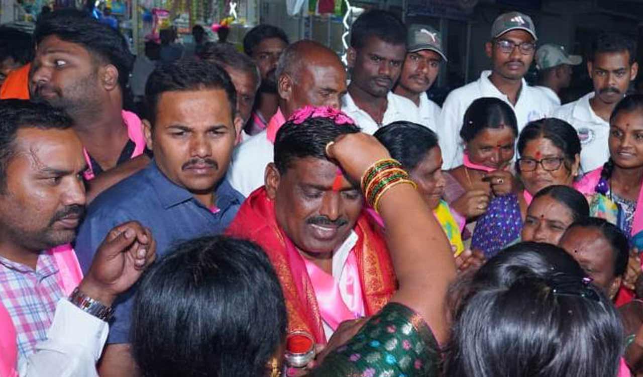 Gudem Mahipal Reddy campaigns with 9 promises for Patancheru