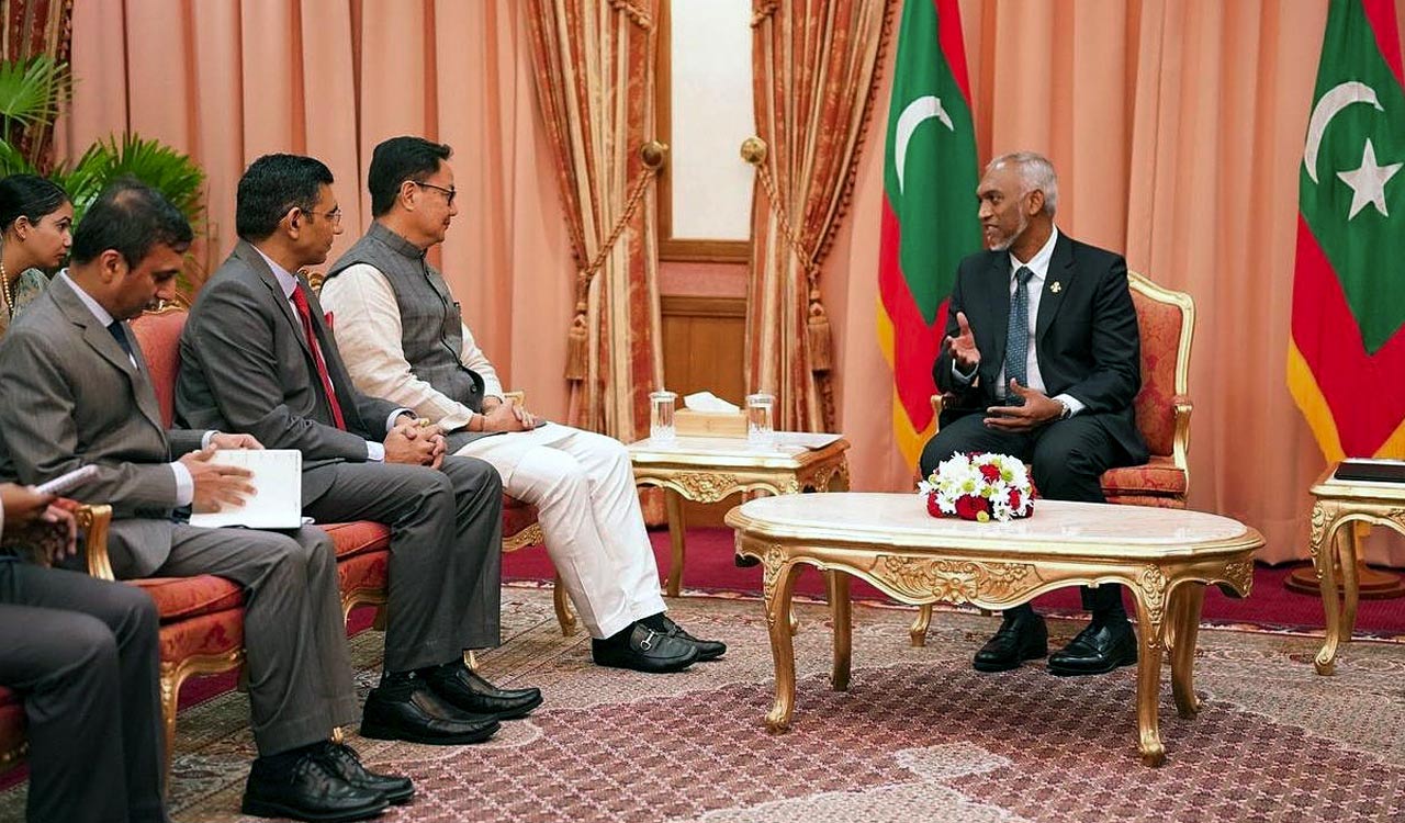 Maldives President asks India to pull out military