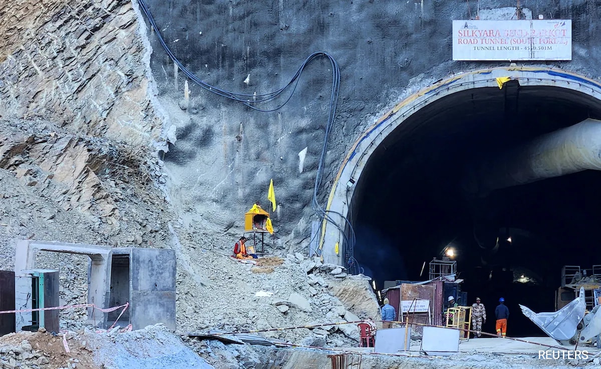 As Tunnel Rescue Op Drags On, Centre Official Sets 2-15 Days Timeline