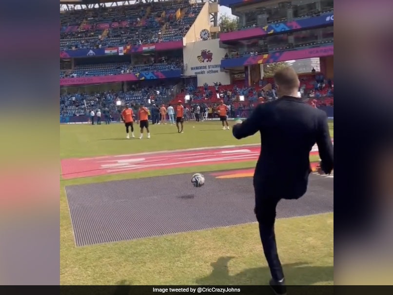 Watch: Beckham Plays Football With Virat Kohli. Don't Miss The Caption