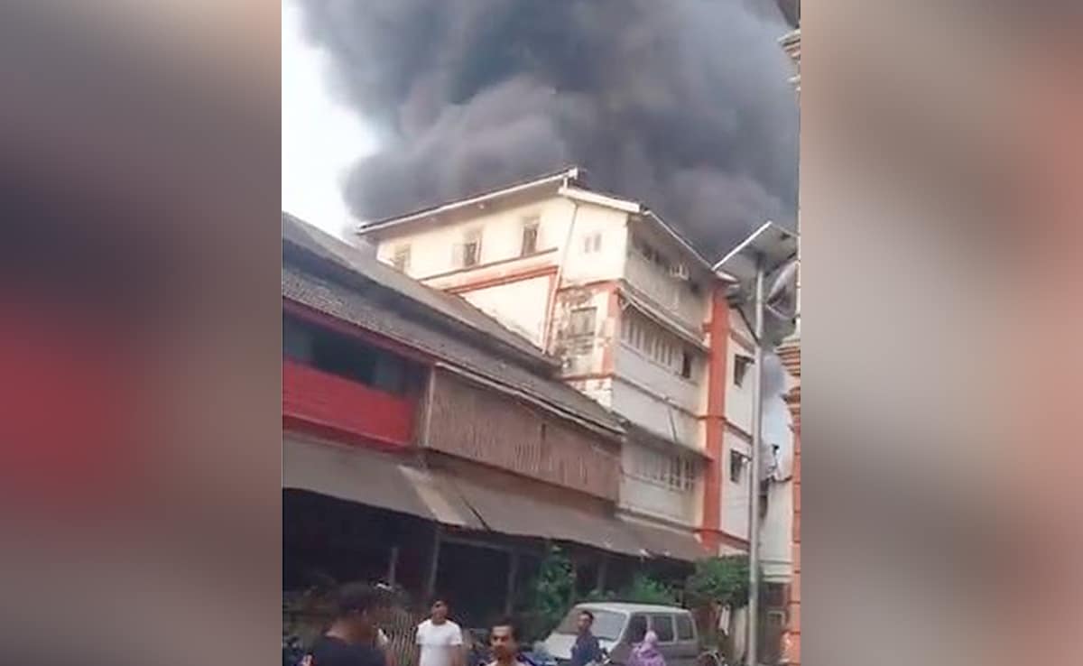 5 Rescued From Adjacent Structure After Fire Breaks Out At Mumbai Shop