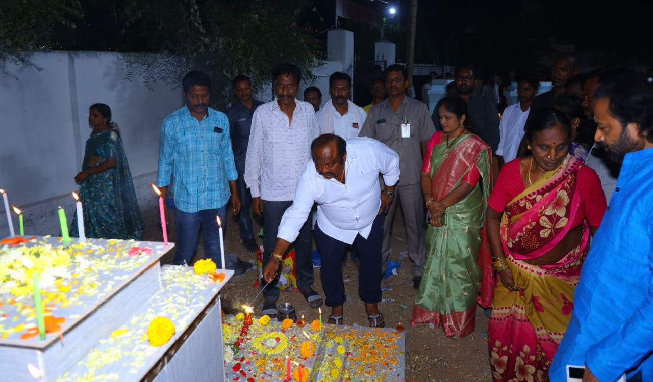 MLA candidates celebrate Diwali at graveyard in Karimnagar