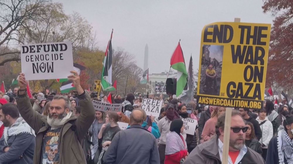 Protesters rally outside White House in support of Palestinians in Gaza