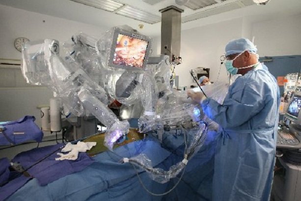 Iran, Indonesia agree to launch robotic telesurgery center