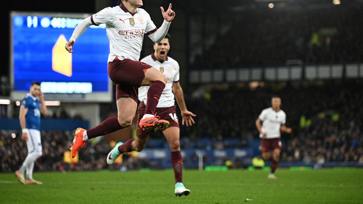 Manchester City Battle Back To Beat Everton On Return To Premier League