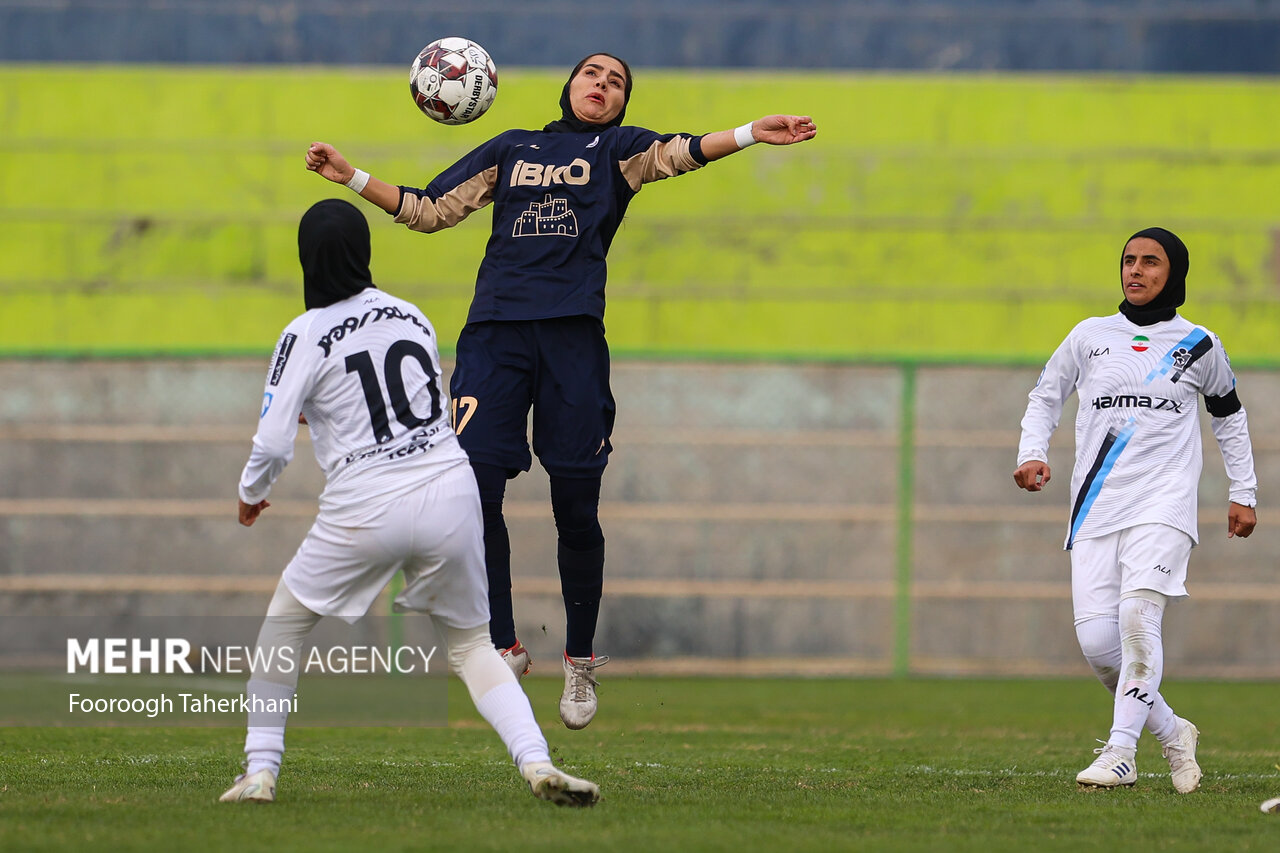 Paykan, Khatun Bam women's football teams match