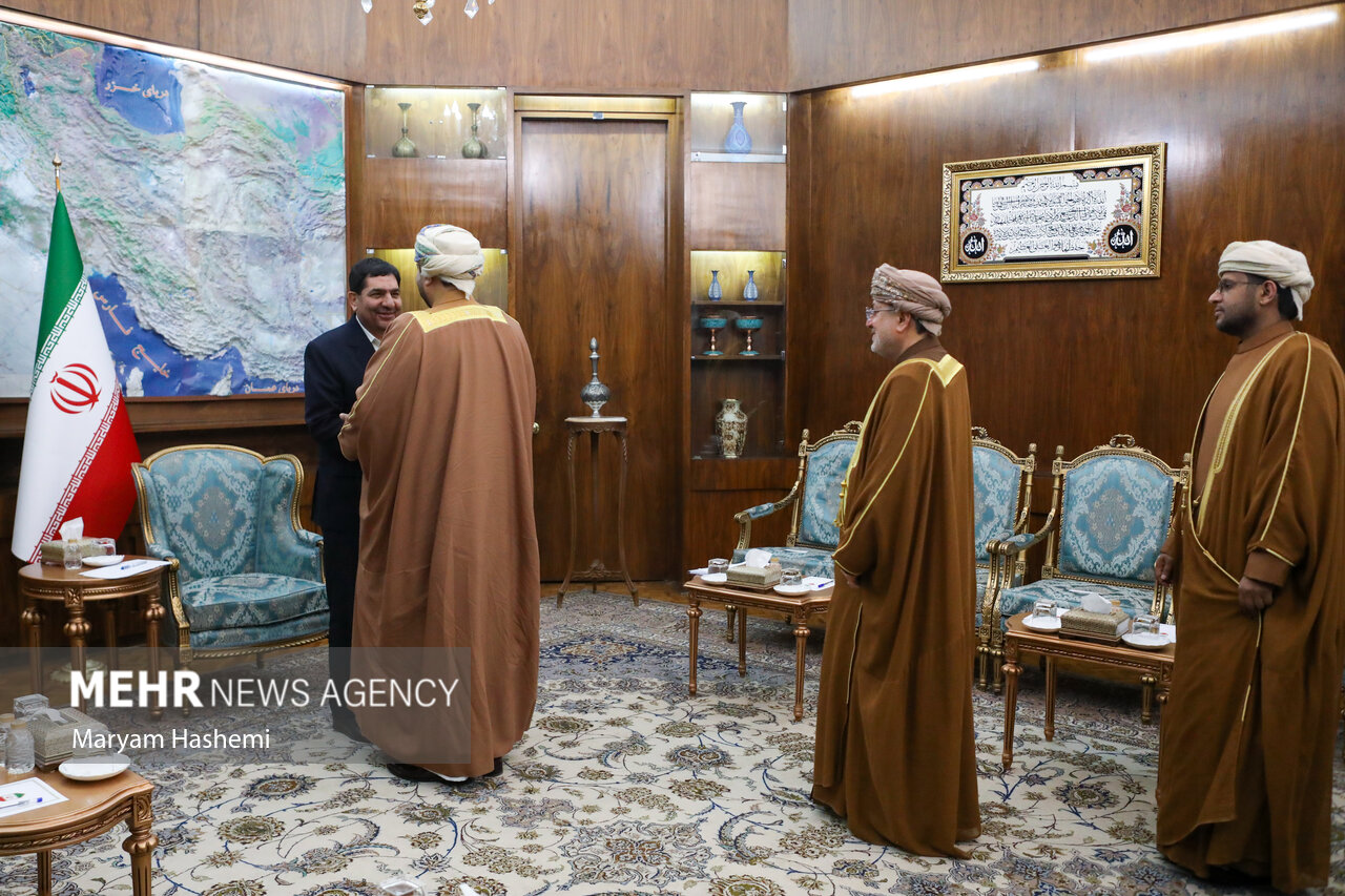 Iran's 1st VP and Omani trade minister's meeting