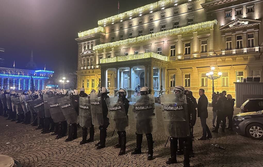 Eight police injured, 38 detained in Serb opposition protest