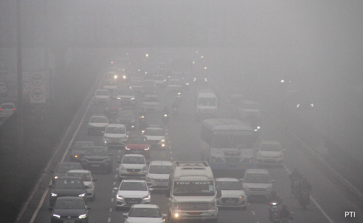 Red Alert Issued In Delhi For Dense Fog, Over 100 Flights Delayed So Far