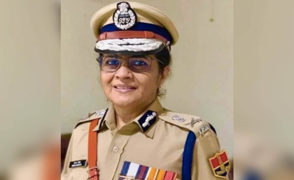 Nina Singh Is 1st Woman Chief Of CISF That Manages Airport Security