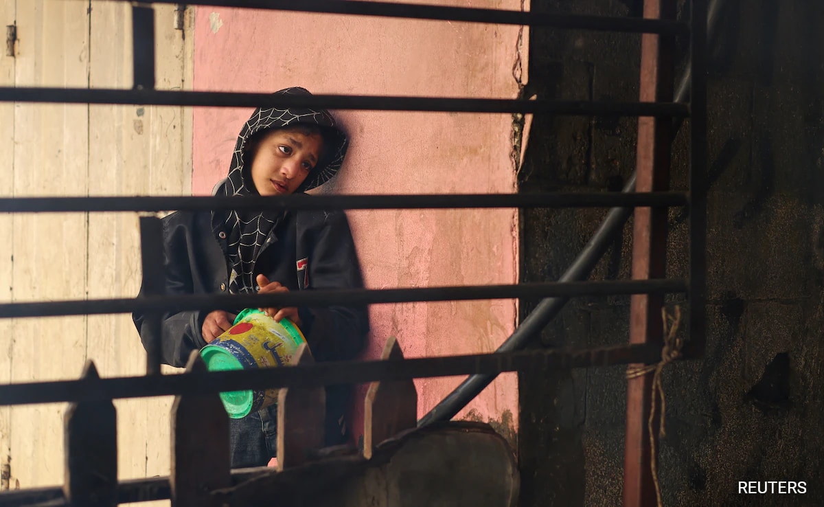 Gaza Children Getting Dizzy From Hunger As War Impedes Food Deliveries