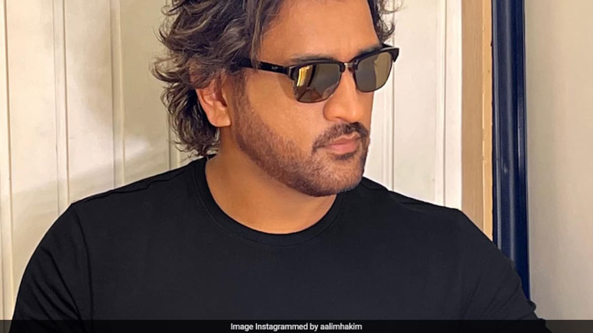 "Take 1 Hour, 10 Minutes To…": Dhoni On 'Boring' Side Of His Hairstyle