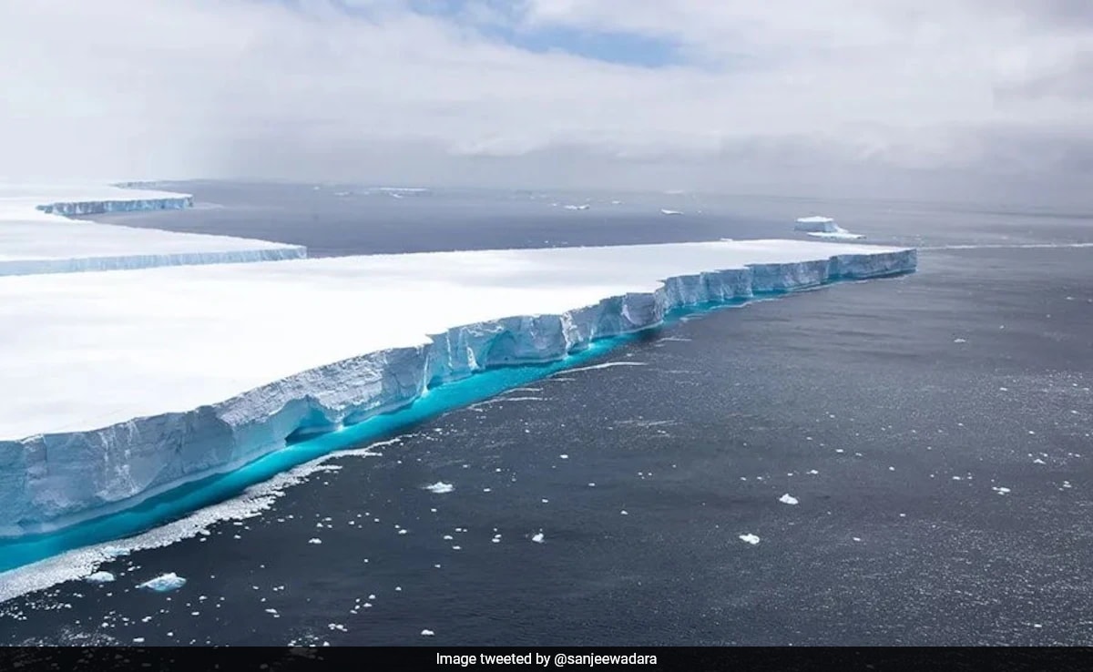 World's Largest Iceberg Escapes Antarctica, Heading Towards Open Ocean