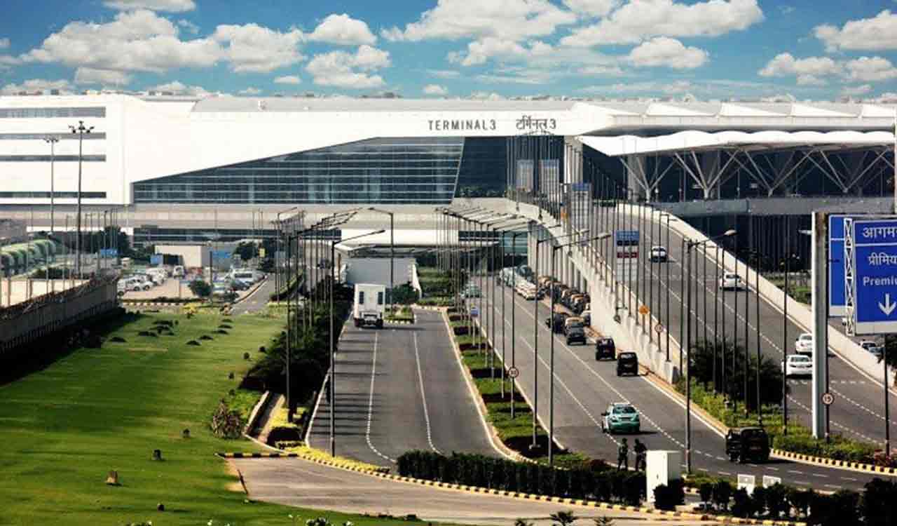 7 airports including Delhi and Jaipur receive bomb threat