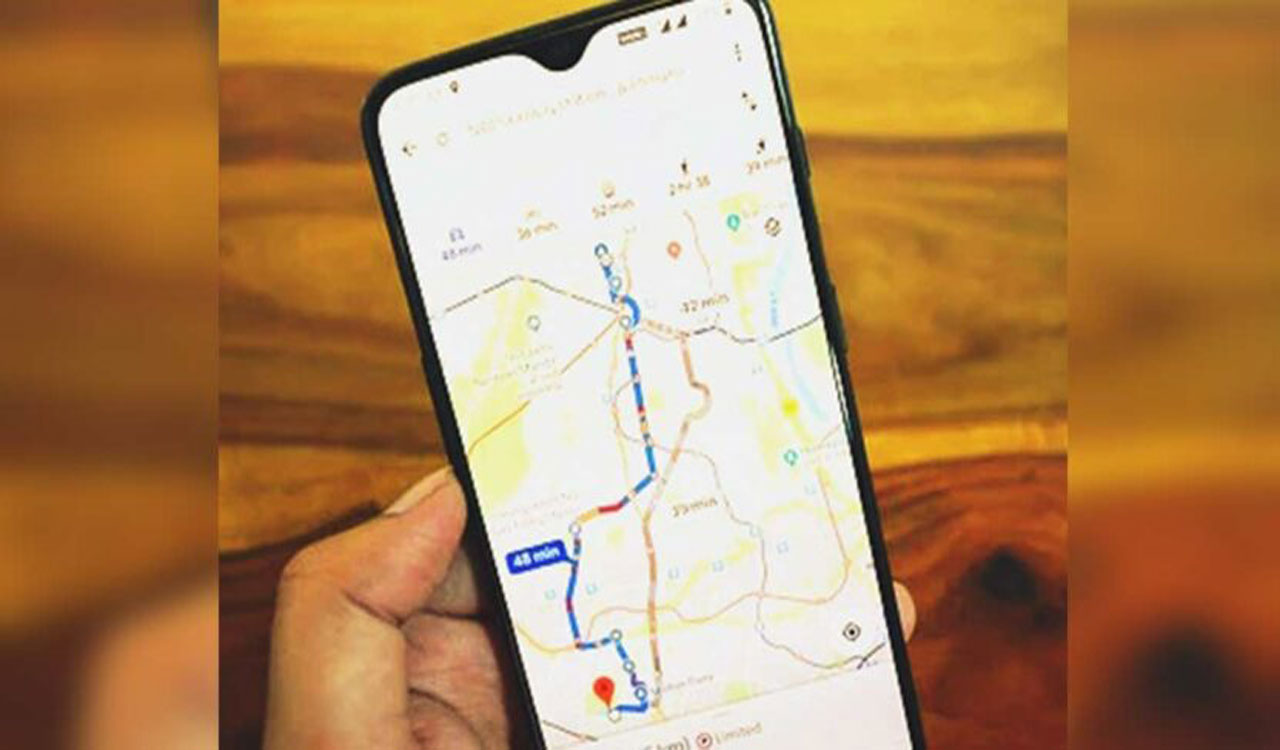 Google address descriptor launch from India in 2024, brings live view walking navigation