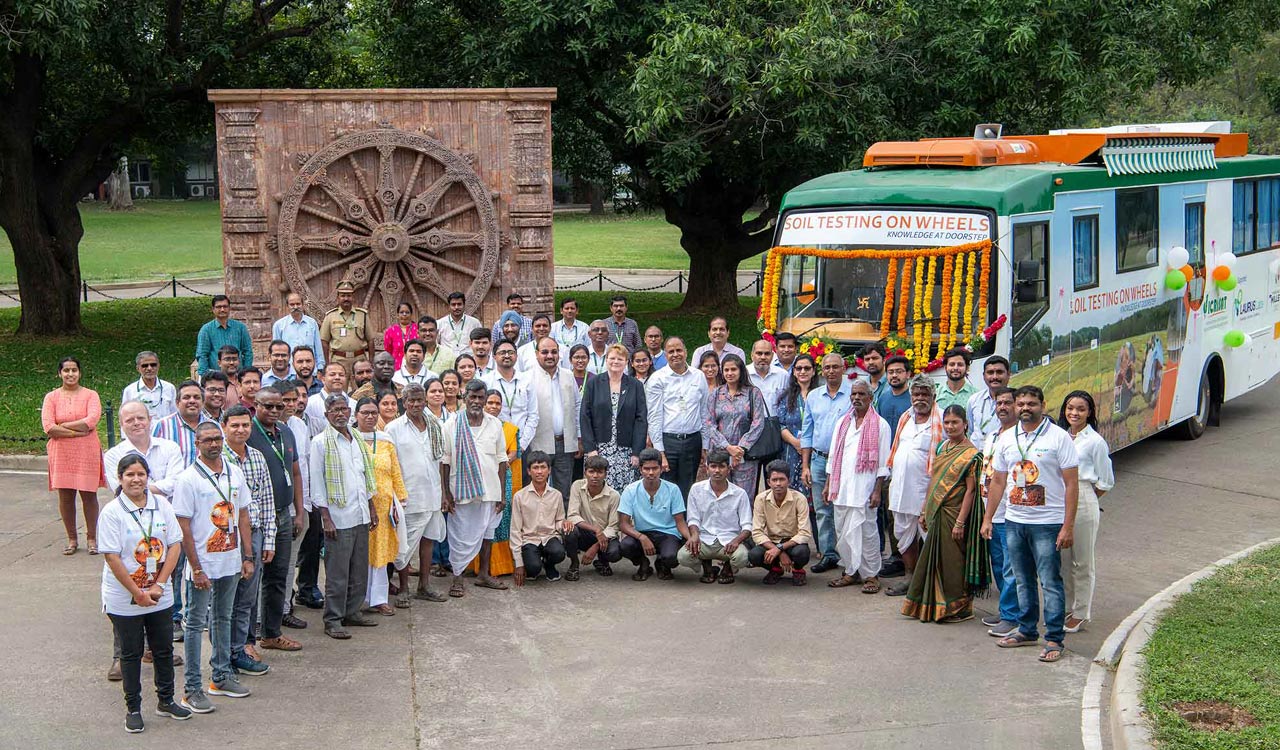 Telangana: ICRISAT launches Technology on Wheels to offer soil testing services on site to farmers