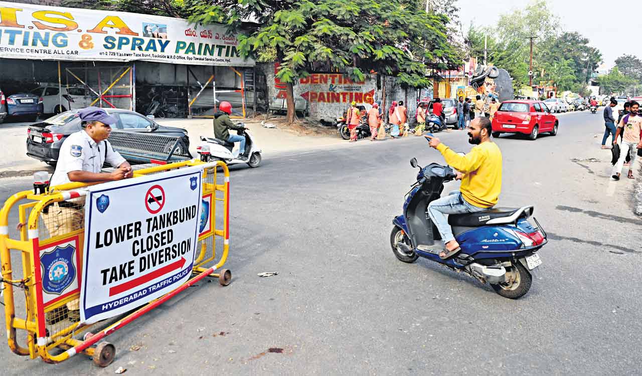 Hyderabad: Lower Tank Bund Road closure irks motorists