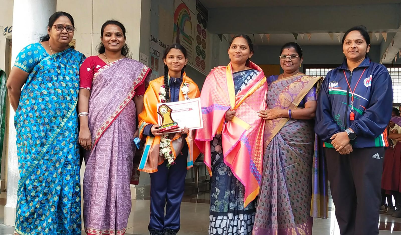 Mancherial girl qualified for national chess competition